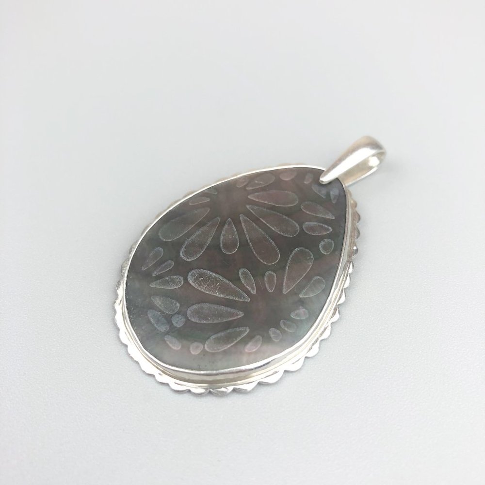 Silpada Earthy Elegance Pendant S2236